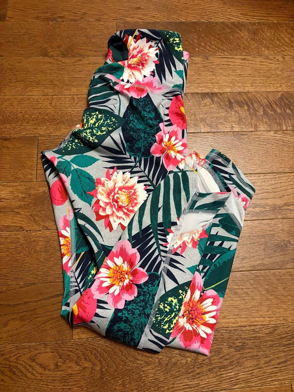 Old Navy Active Go-Dry 7/8 Ankle High Rise Leggings - Women's XS - Tropical Flor